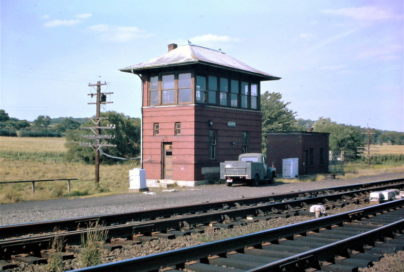 Abendroth-HwBoro-1963-09-Train-Hope-Tower-HwRR-HRA.jpg