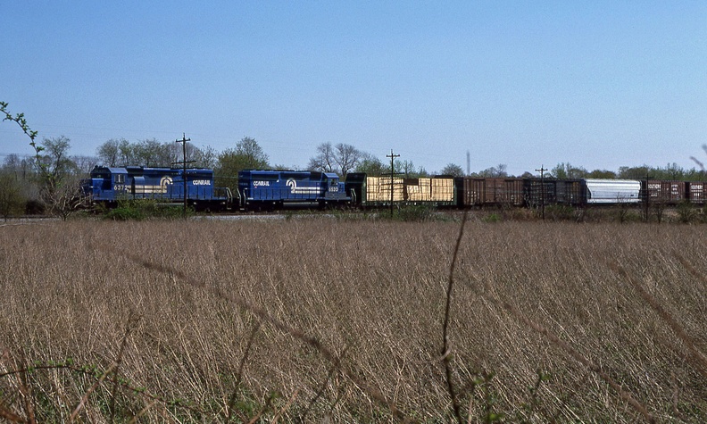 Curcio-Hw-Train-1982-04-29-017-Pennington-North-Freight-DMF.jpg