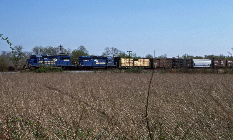 Curcio-Hw-Train-1982-04-29-017-Pennington-North-Freight-PnRR-DMF.jpg