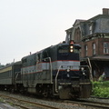 Curcio-Hw-Train-1982-06-01-007-Hopewell-Station-Passengers-from-NY-HwRR-DMF