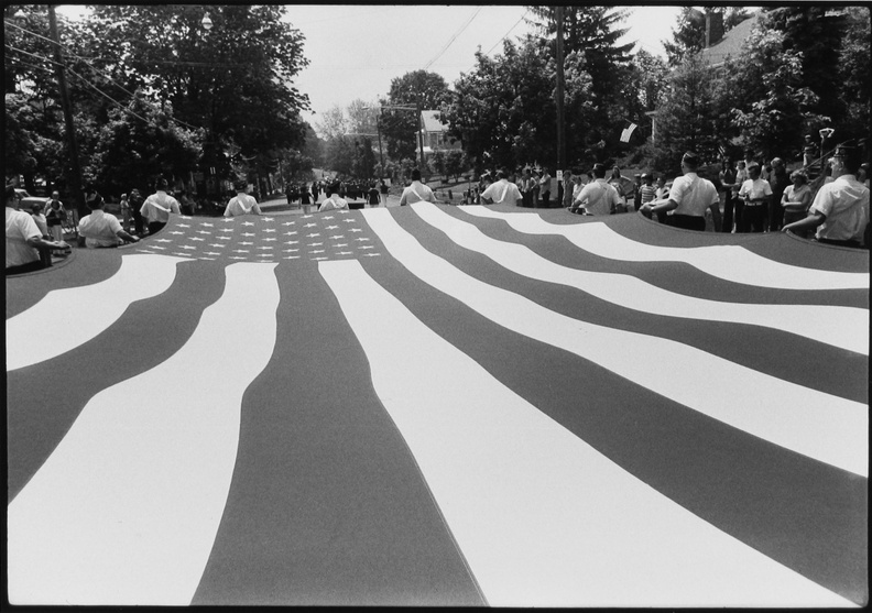 Saretzky-Hw-1978-80-Parade-American-Flag-West-Broad.jpg