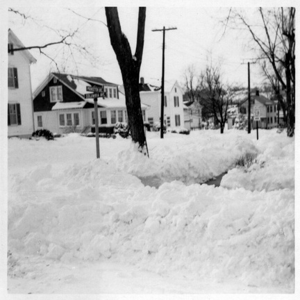 1958-Snowstorm-Columbia-Princeton-REL 021
