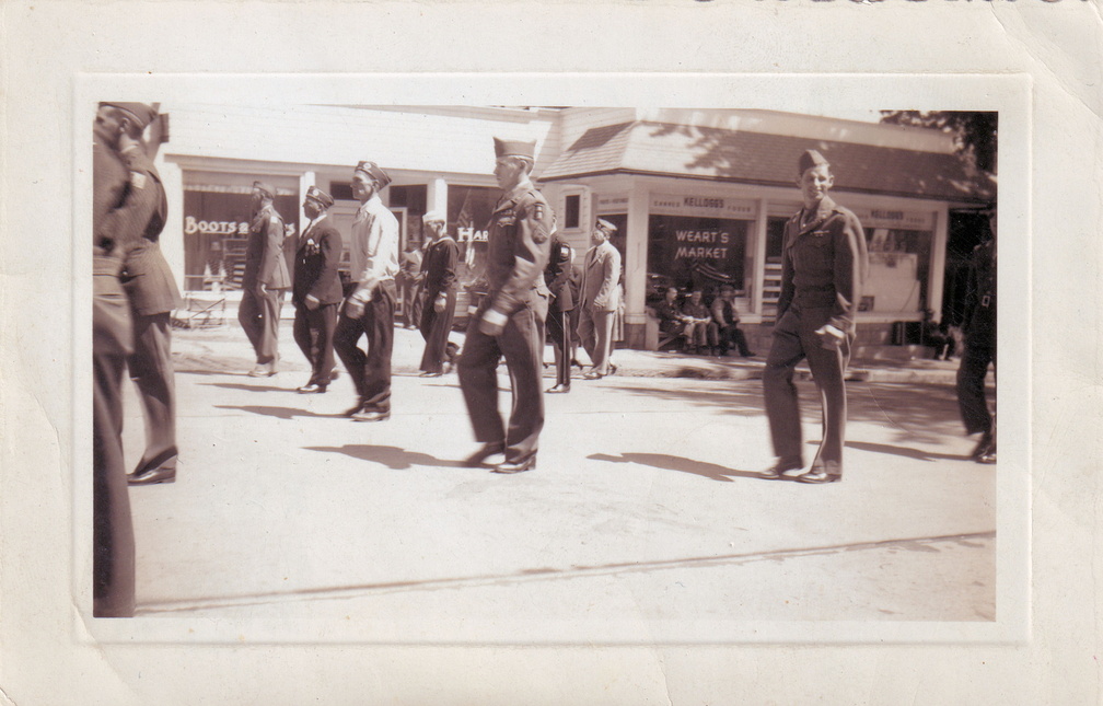 1950s-HwBoro-Memorial-Parade-Twomey-11-Broad East-Wearts Market