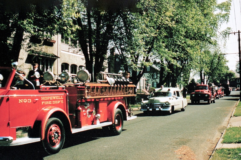 1953c-HwBoro-Memorial-Parade-Labaw-16-Model-012-014-Greenwood.jpg
