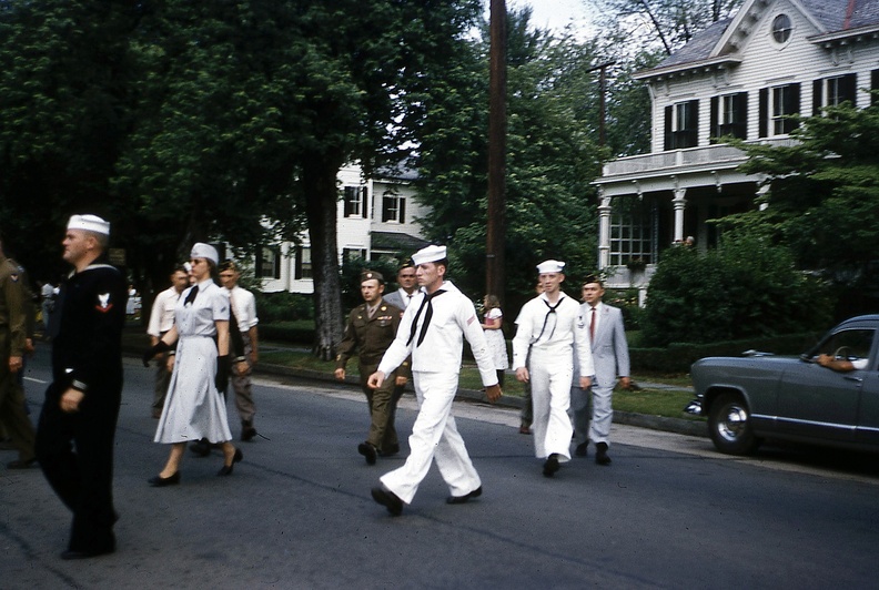 1961s1-HwBoro-Memorial-Parade-Kintner-Labaw_18-Broad-west-Seminary.jpg