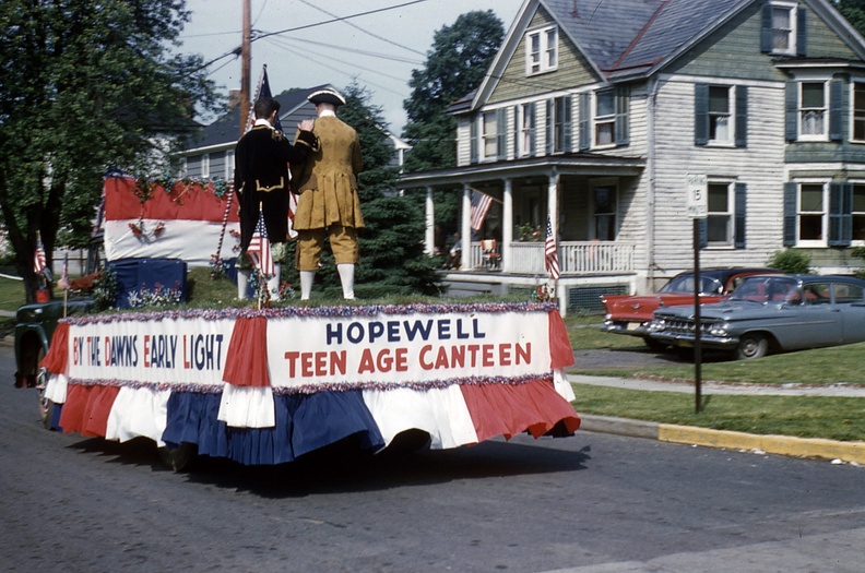 1961s6-HwBoro-Memorial-Parade-Kintner-Labaw_41-Model-Greenwood-west-Teen-Canteen.jpg