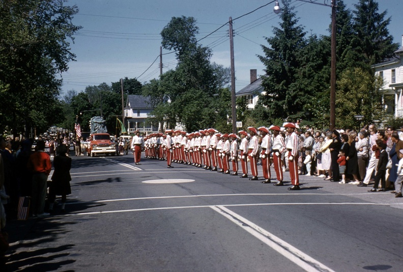 1961s7-HwBoro-Memorial-Parade-Kintner-Labaw_44-Broad-west-Greenwood.jpg