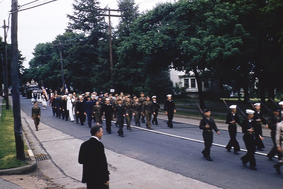 1962s2-HwBoro-Memorial-Parade-Kintner-Labaw 21-Broad West-86 88-west