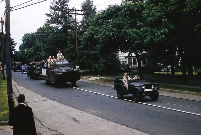 1962s2-HwBoro-Memorial-Parade-Kintner-Labaw_22-Broad_West-86_88-west.jpg