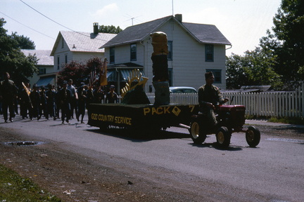 1963-HwBoro-Memorial-Parade-Devlin-04-Prospect East