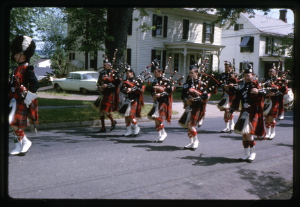 1964-HwBoro-Memorial-Parade-Labaw 137-Columbia-Bagpipes