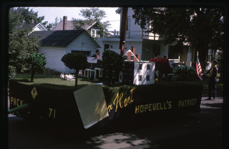 1965-HwBoro-Memorial-Parade-Labaw_147-Columbia-Scout-Pack-71-Hart.jpg
