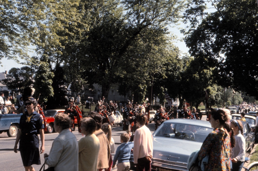 1967-HwBoro-Memorial-Parade-Gantz-17-Old-School-Baptist