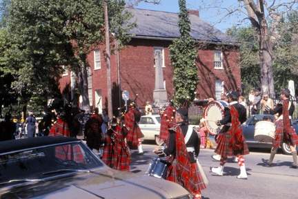 1967-HwBoro-Memorial-Parade-Gantz-19-Old-School-Baptist