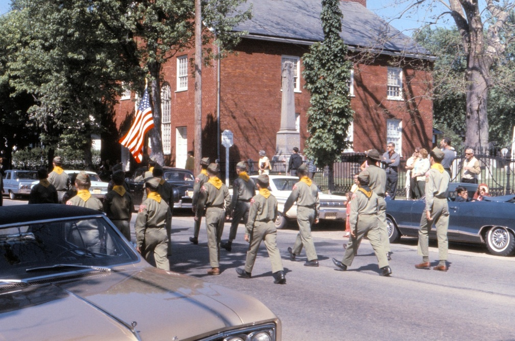 1967-HwBoro-Memorial-Parade-Gantz-20-Old-School-Baptist