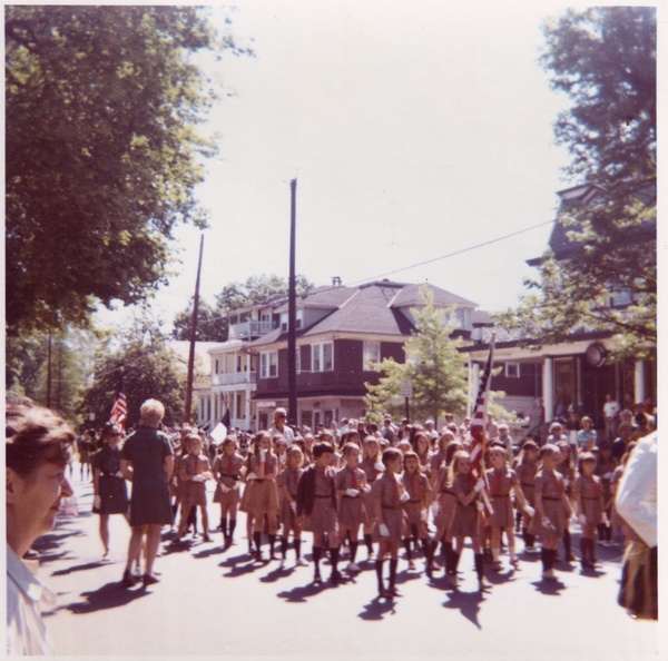 1972-HwBoro-Memorial-Parade-Carter-D11-Broad_East-021.jpg