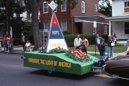 1976-HwBoro-Memorial-Parade-Devlin-03