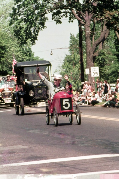 1977-HwBoro-Memorial-Parade-Sudlow-Car5.jpg