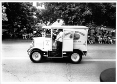 1992-HwBoro-Memorial-Parade-Sudlow-10-Merritt-Milk