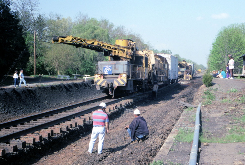 1984-HwBoro-Train-Lower-Track-HwRR-REL.jpg