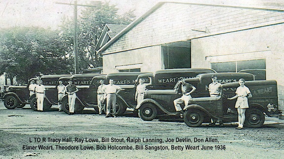 Broad East-038-1936-ph-Wearts Store Trucks Hamilton Names-JMC