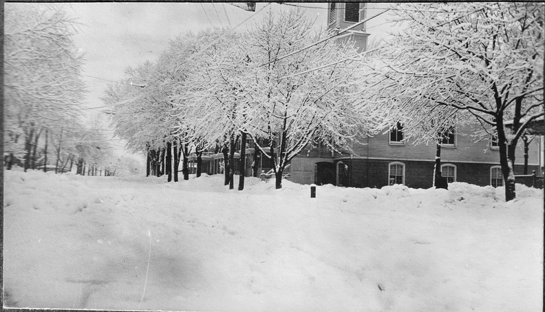 Broad_East-003-1913-pc-Calvary_Baptist_Church_snow-REL_05.jpg