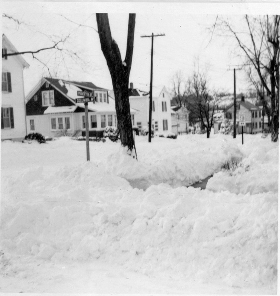 Princeton-009-1958-ph-ss_Columbia_north_snow-REL_02.jpg
