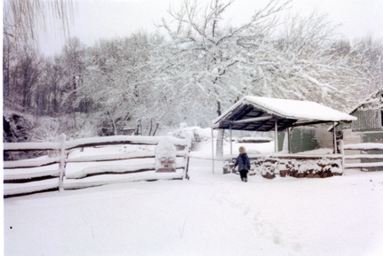1964-02-Hw-Quarry-Entrance-Snow-Julie-Lowe-JML BG 036