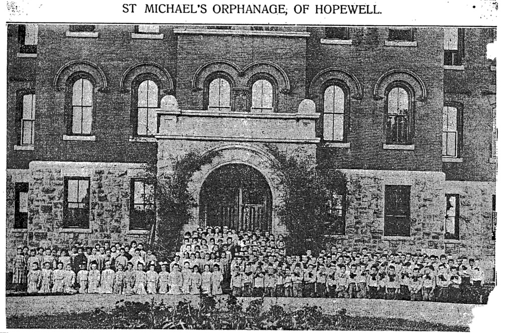 1917-St Michaels-Bldg-Entrance-Children-Typhoid-UNK-SOSF