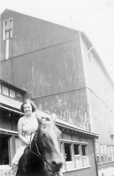 1932-St_Michaels-Farm-Klevze-Barns-Mary-RDK_1f.jpg