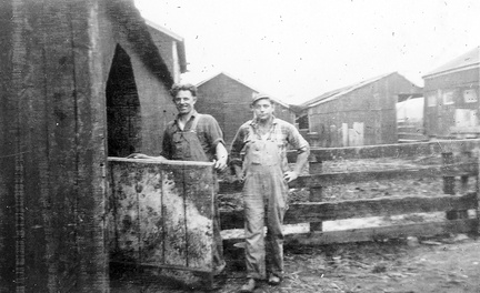 1940-St Michaels-Farm-Klevze-Barns-John-RDK 2f