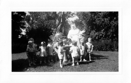 1941-St Michaels-Front-Entrance-Kids-Statue-Bird-Bath-SOSF S3 06