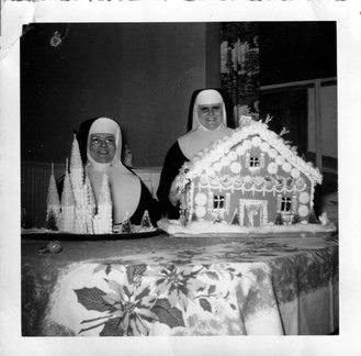 1958-St Michaels-Xmas-Gingerbread-SOSF S2 30