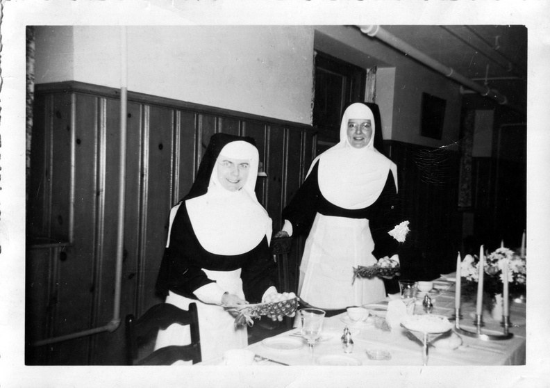 1958-St_Michaels-Xmas-Table-SOSF_S2_33.jpg