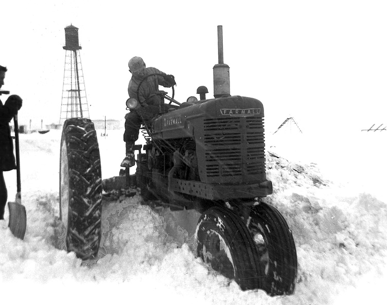 1961-St_Michaels-Farm-Klevze-Field-Tractor-Snow-RDK_1ff.jpg