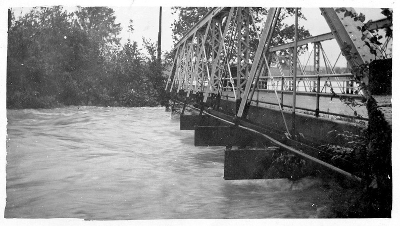 Stony Brook-xxx-19xx-ph-Stony Brook Bridge Flood-RMA 220912