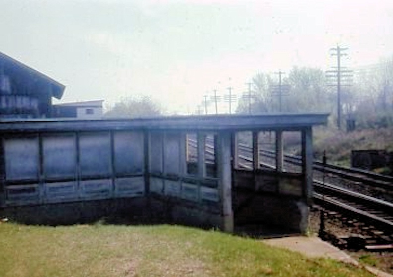 Railroad-016_018-1974-ph-Penn_RR_Station_Passenger_Tunnel-east-JED.jpg