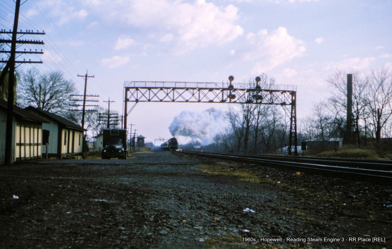 SL-TR-04-1960s-HwBoro-Train-Reading-Steam-03-REL.jpg