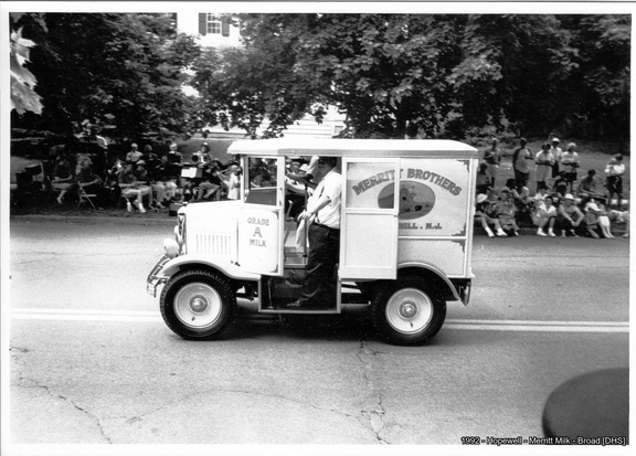 SL-TR-34-1992-HwBoro-Memorial-Parade-Sudlow-10-Merritt-Milk