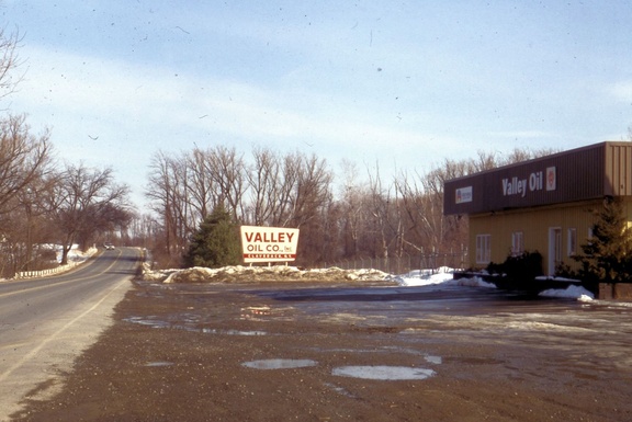 NY-Claverack-1988-ph-Valley Oil-REL